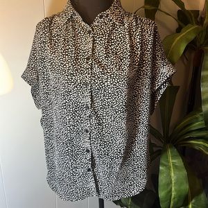 Josie Black and White Patterned Oversized Women’s Blouse Size M